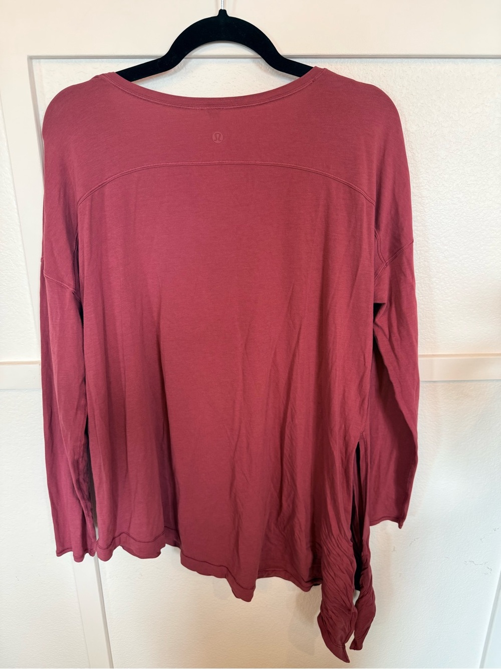 lululemon athletica Women's Long Sleeve Top - Picture 5 of 6